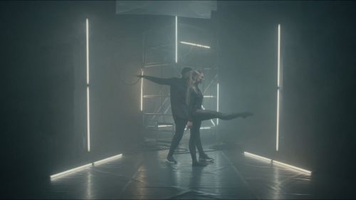 Antinome danse duo industriel