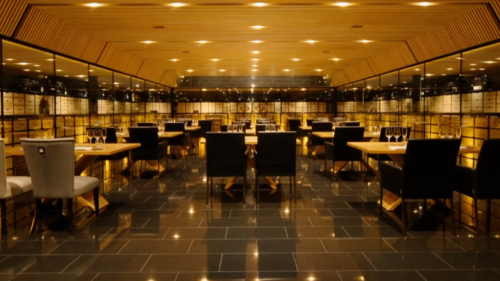 René Lalique restaurant tables verres